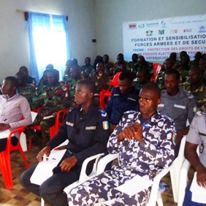 FORMATION DES FORCES ARMEES, DES FORCES DE SECURITE ET LE CORPS PREFECTORAL SUR LES DROITS DE L’HOMME EN PERIODE ELECTORALE ET SUR LA LOI IVOIRIENNE RELATIVE A LA PROMOTION ET A LA PROTECTION DES DEFENSEURS DES DROITS HUMAINS FORMATION DES FORCES ARMEES, DES FORCES DE SECURITE ET LE CORPS PREFECTORAL SUR LES DROITS DE L’HOMME EN PERIODE ELECTORALE ET SUR LA LOI IVOIRIENNE RELATIVE A LA PROMOTION ET A LA PROTECTION DES DEFENSEURS DES DROITS HUMAINS